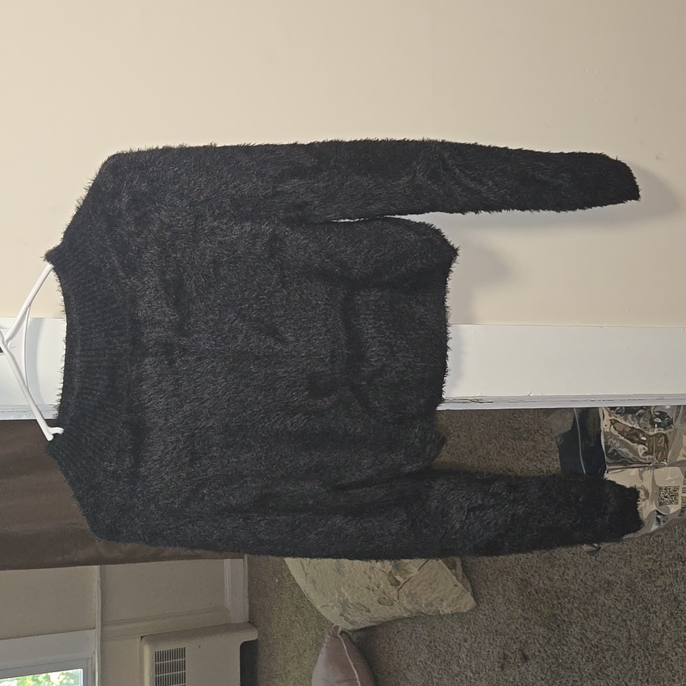 Black Crop Top Sweater